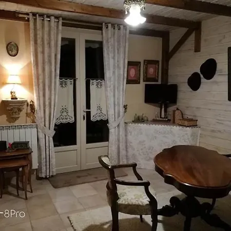Πανσιόν La Demeure De La Vendemiere Pont-Melvez